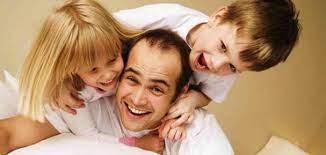 هل وجود طفل مفضل على أشقائه داخل الأسرة أمر سيء حقا؟