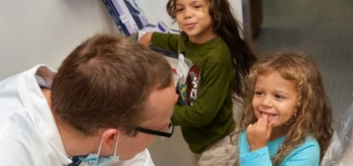 الفم الصحي يحمي قلب طفلك.. دراسة تكشف العلاقة