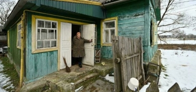 Russian tanks at Belarus-Ukraine border stir up anger ... at US