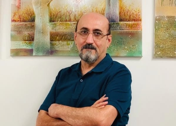 (ئازا حەسیب قەرەداغی) پێشانگەیەكی شێوەكاری دەكاتەوە