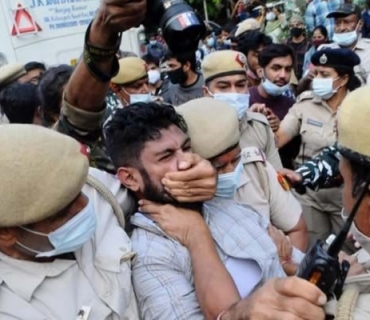 ئەندام پەرلەمانانی کوێت داوای قەدەغەکردنی ئەندامانی پارتی دەسەڵاتداری هیندستانیان کرد لە هاتنیان بۆ ناو کوێت