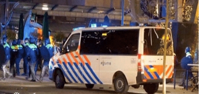 لە هۆڵەندا چەکدارێک هەڵدەكوتێتە سەر فرۆشگایەك و چەند كەسێكی بە بارمتە گـرت