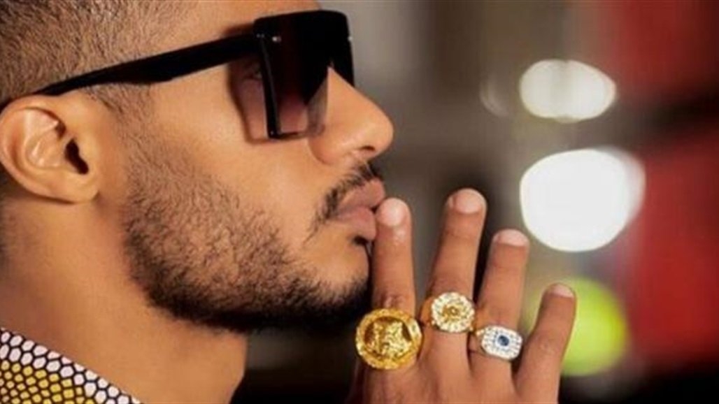 محمد رمضان يثير الجدل مجددا.. هذه المرة بمعجون اسنان من الذهب