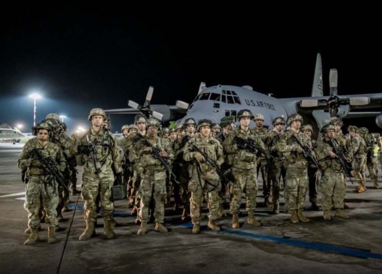 هەلیکۆپتەرەکانی ئاپاچیی ئەمریکا گەیشتنە لاتڤیا