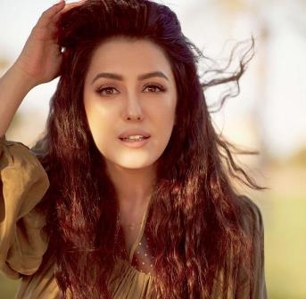 الفنانة كندة علوش: أعود للسينما بثلاثة أعمال إنسانية