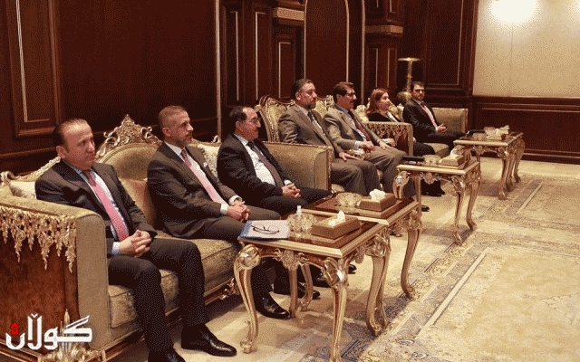 ئەمڕۆ یەكشەممە هاوپه‌یمانی سێقۆڵیی پارتی دیموكراتی كوردستان و رەوتی سه‌در و هاوپەیمانیی سیاده‌ی عەرەبی سوننە له‌ به‌غدا، له‌باره‌ی پرسه‌كانی پێكهێنانی حكوومه‌تی داهاتووی عێراق و پۆستی سه‌ركۆمار كۆبوونه‌وه‌.