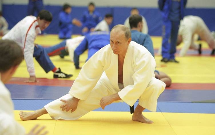 Kembera reş a taekwandoyê ji Putin hat stendin