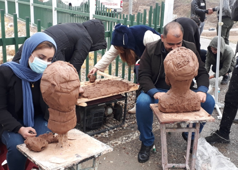 با هونەر قەڵغانی ژینگە بێت