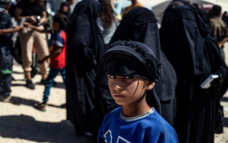 Di kampên Rojavayê Kurdistanê de nêzîkî 100 Lubnanî hene