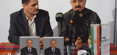 غەفوور مەخموورى لە رێوڕەسمێکدا نوێترين کتێبى خۆى (رسالتي من اجل كوردستان) دەناسێنێ و پێشکەشى خوێنەرانى دەکات