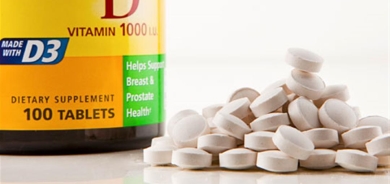 من ينبغي عليهم تناول فيتامين D بشكل دائم؟