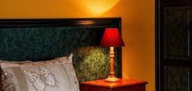 احذر النوم في الضوء.. مخاطر جمة لا تخطر على البال