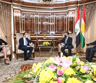 سەرۆکی حکومەتی هەرێمی کوردستان پێشوازی لە شاندێکی یەکێتیی ئەوروپا دەکات