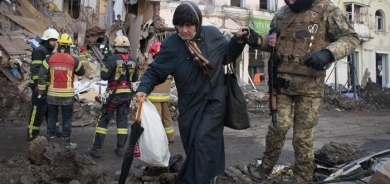 Hundreds feared trapped in Ukraine theater hit by airstrike