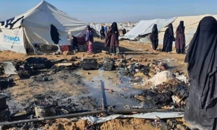 حريق في مخيم الهول يسفر عن وفاة طفل وإصابة آخرين