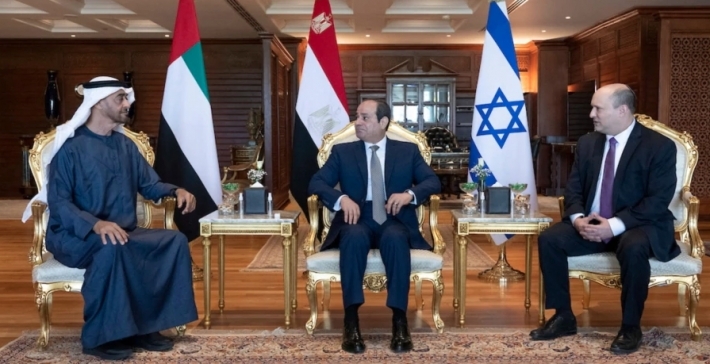 Misir, Îmarat û Îsraîl cara yekem civînek sêalî pêkanîn