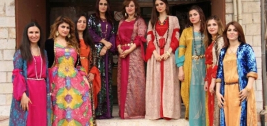 الزي الكوردي النسائي رمز للبهجة والسعادة ويزيد من رقة المراة