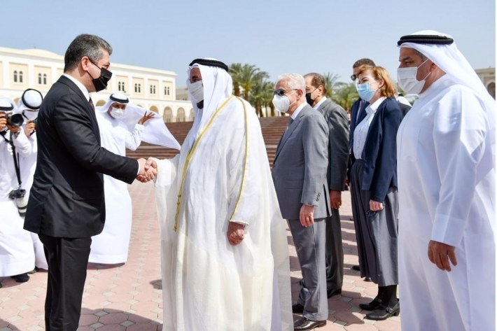 مسرور بارزاني وحاكم إمارة الشارقة يبحثان سبل تعزيز العلاقات في مختلف المجالات