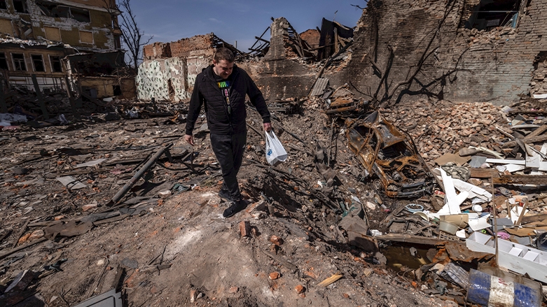Piştî kontrolkirina bajarekî Ukraynayê 20 term li ser cadeyan hatine dîtin