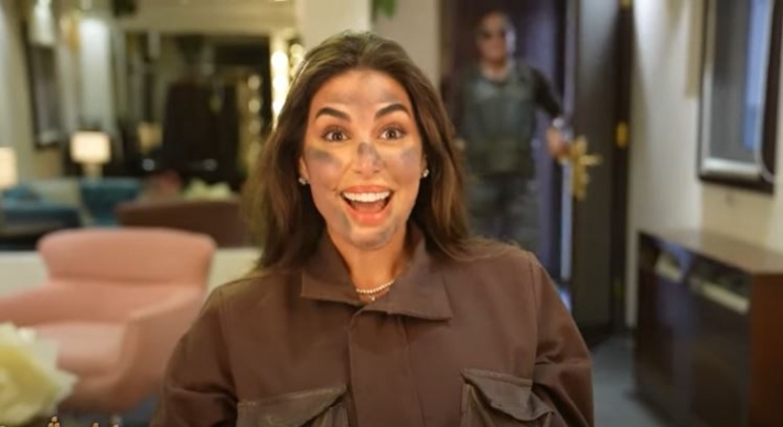 غزل وصراخ وانهيار .. ياسمين صبري في برنامج 