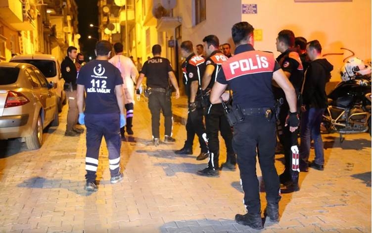 Li Xarpêtê mêrekî zarokek 10 salî û 2 jin kuştin