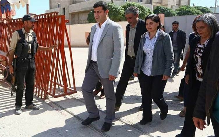 Demirtaş: Piştî hevdîtina ligel Davutoglu em ji Enqerê çûn Kobanî