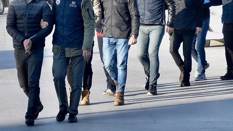 Ji ber beşdariya li cejna Newrozê 30 kes li Bodrumê hatin girtin