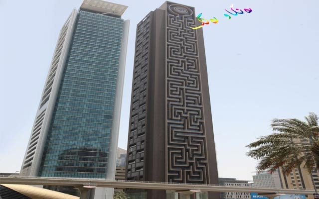 باڵەخانە و تاوەری زیكزاگ