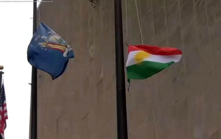 Li New Yorkê Ala Kurdistanê hat bilindkirin