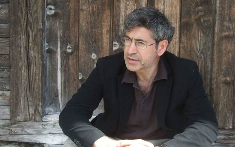 Helbestvan Emîralî Yagan koça dawî kir