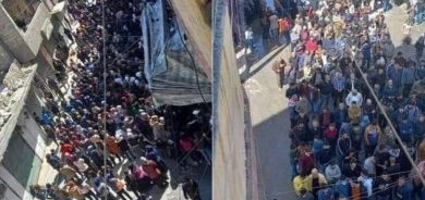 Taxên Kurdan li Helebê li dijî dorpêça hêzên rêjîmê nerazîbûnê nîşan didin