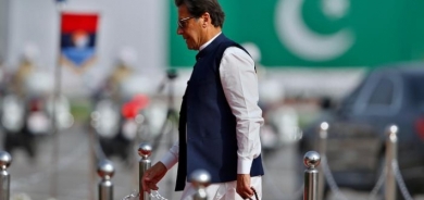 البرلمان الباكستاني يطيح برئيس الوزراء عمران خان بعد تصويت بحجب الثقة