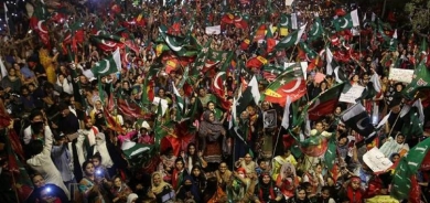 Bi deh hezaran Pakistanî ji bo piştgiriya Imran Xan daketin kolanan