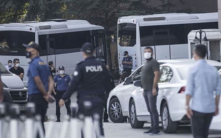Di lêpirsîna Kobanî de biryara desteserkirina 91 kesan hat dayîn