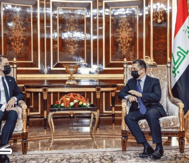 مسرور بارزانى سه‌رۆكى حكومه‌تي هه‌رێمي كوردستان پێشوازی لە جێگری یاریدەدەری وەزیری دەرەوەی ئەمەریکا دەکات