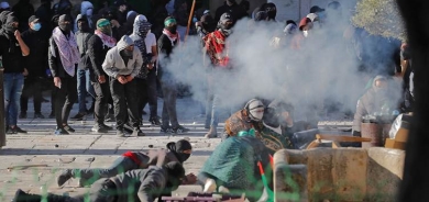 صدامات في باحة المسجد الأقصى.. وجرحى بالعشرات