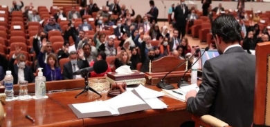 خبير قانوني : يمكن للبرلمان تخويل الحكومة بتقديم مشروع قانون الموازنة