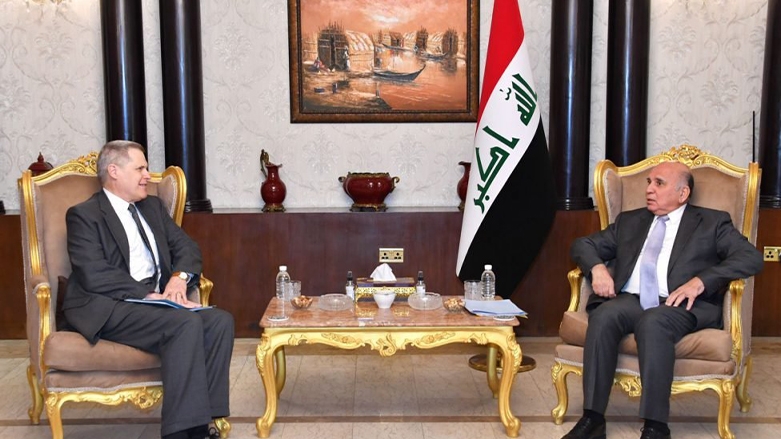 وزير الخارجية يبحث مع السفير الأمريكي موقف بغداد من تقرير 