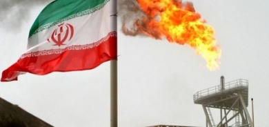 إيران: مستعدون لتأميم صناعة النفط العراقية