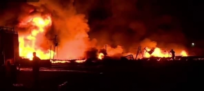 السليمانية .. اندلاع حريق في خزانات نفط بمنطقة تانجرو