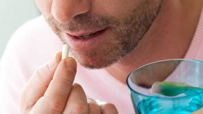 الآثار الجانبية لتناول المنشطات على صحة الرجال والنساء