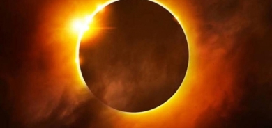 العالم يشهد اول كسوف جزئي للشمس خلال العام الحالي