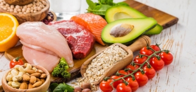 مختصون يقدمون نصائح لتجنب مشاكل الهضم بعد الإفطار