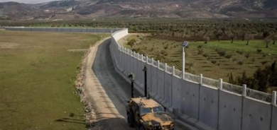 تركيا : أكملنا بناء 837 كم من الجدار الحدودي مع سوريا