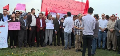 اعتصام مناهض للعمليات العسكرية التركية أمام مقر الأمم المتحدة في أربيل