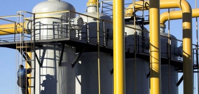 روسيا تعلّق إمدادات الغاز الطبيعي لبولندا