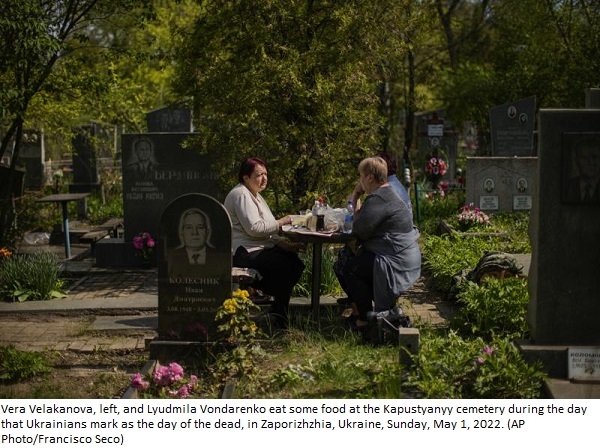 Some evacuated from Mariupol; US lawmaker Pelosi visits Kyiv