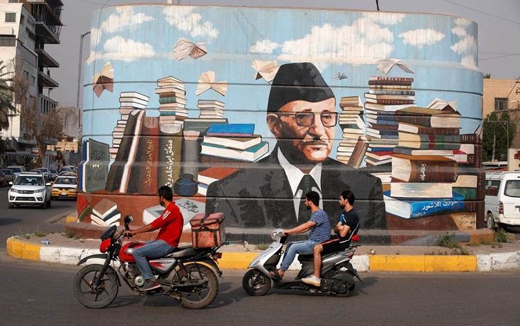 Dîwarên betonî yên Bexdayê tên xemilandin