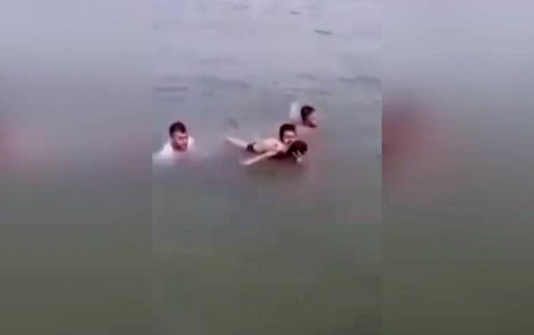 6 zarok di nav çemê Firatê de xeniqîn; 4 jê xûşk û bira ne