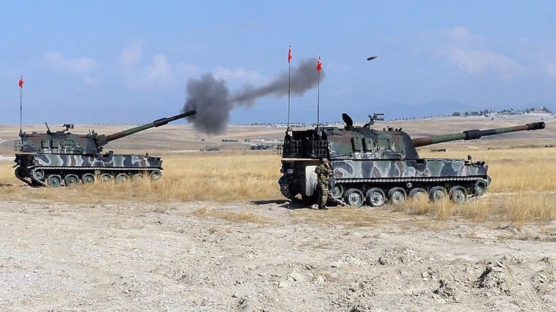 Grûpên ser bi Tirkiyê ve 7 baregehên YPGê li bakurê Helebê bombebaran kirin